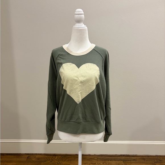 Anthropologie LetLuv heart ringer graphic sweatshirt in avocado 🥑 - Picture 6 of 9